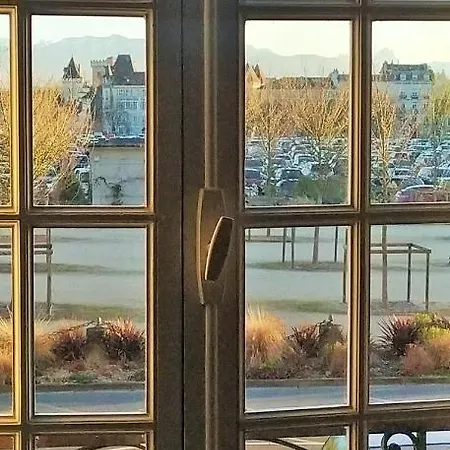 호텔 Le Postillon 2*